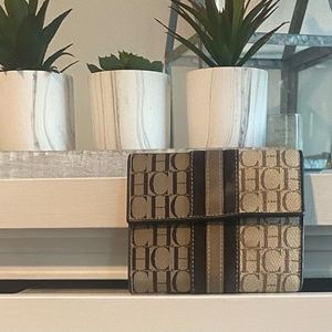 👝 Carolina Herrera Tri-Fold Canvas Wallet